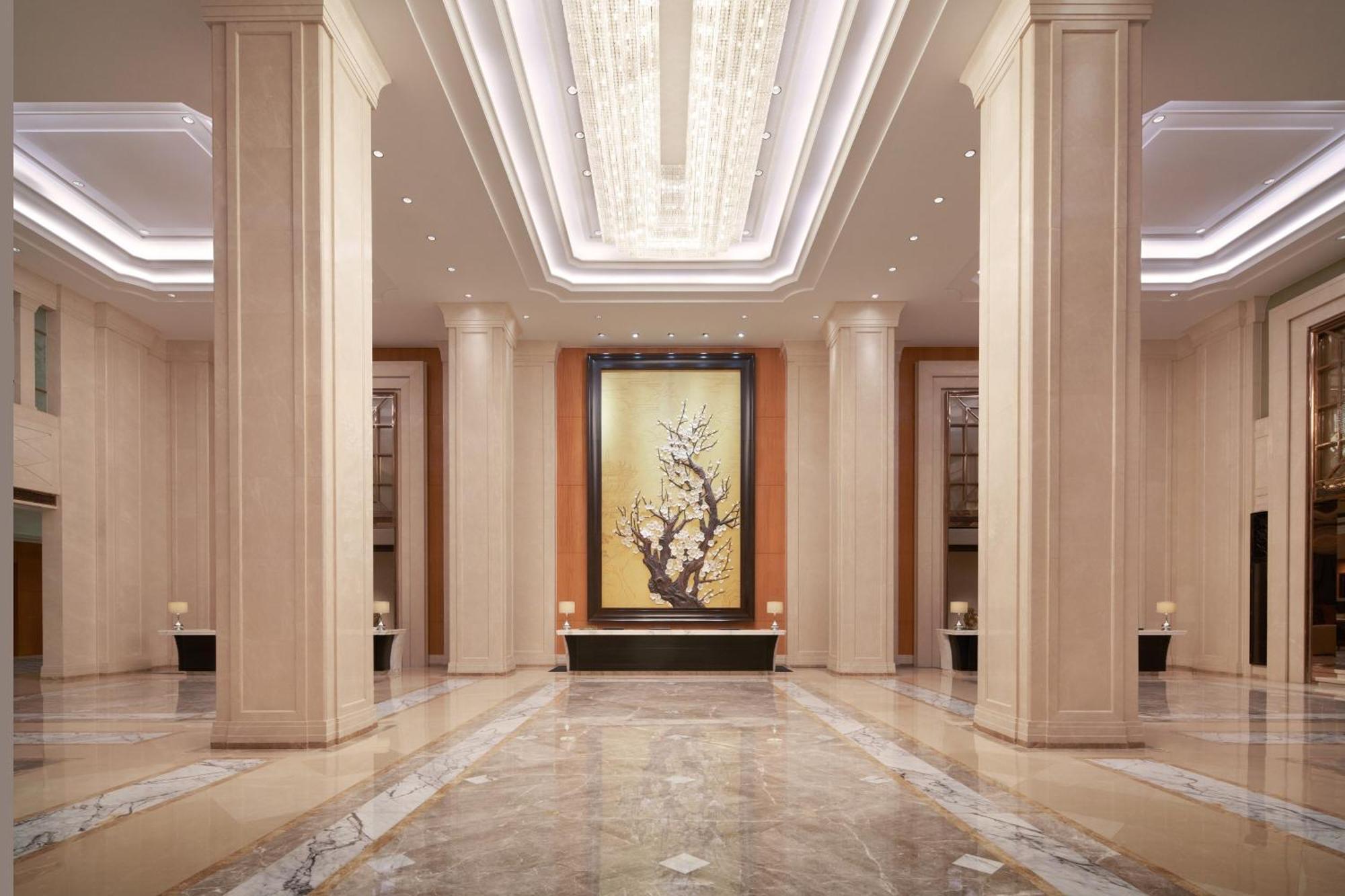 Sheraton Grand Wuhan Hankou Hotel - Let'S Take A Look At The Moment Of Wuhan Buitenkant foto